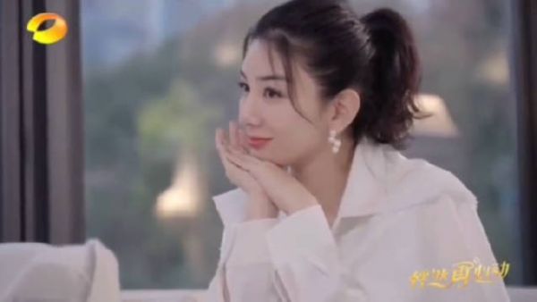 某律师隐藏已婚身份和明星黄奕相处……