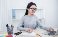 理想，行动，坚持；为了理想，马上行动，坚持到底，势必达成