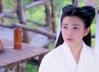 虽然被吐槽她这版本的小龙女又土又丑……