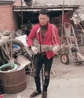 搞笑GIF：这样的生活态度其实是值得我们学习的！