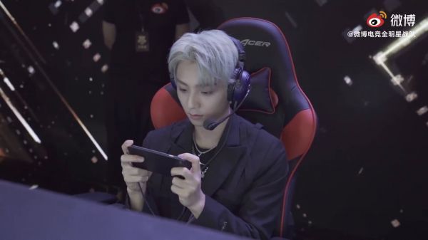 电竞文主角自动带入李振宁的脸，我心中的电竞男主……