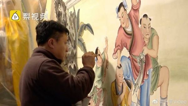 壁画修复师用画笔还原历史：一画就是几个月，要耐得住寂寞