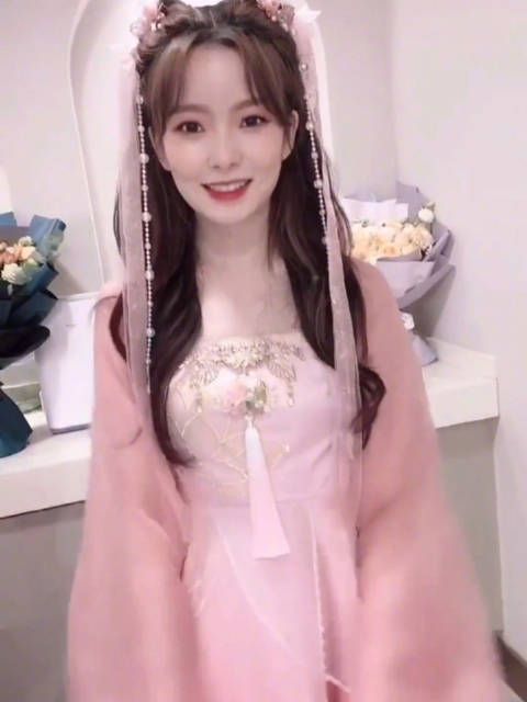 不知道平日里软萌的甜妹陈卓璇，在吐槽大会里擦出怎样的火花呢……