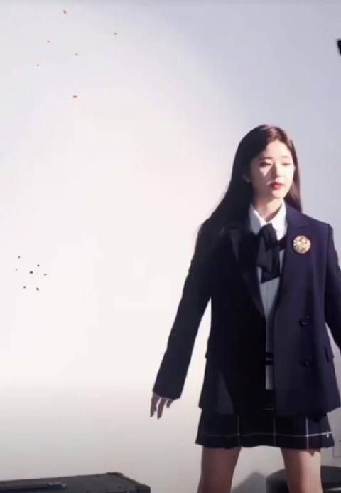 这不就是校园剧女猪脚本人吗！爱了吗爱了吗