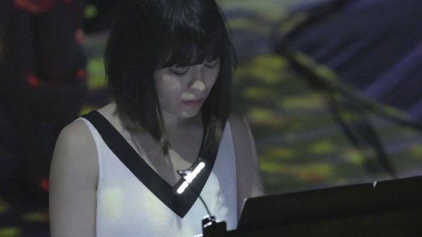 爱丽丝·纱良·奥特钢琴演奏：德彪西《梦幻曲》