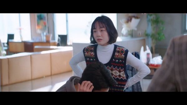 CUT随感:本剧最解气的一段来了——琳伊为恩梧当众怒打渣男!