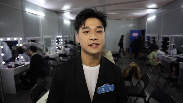 来康康陈兆的采访花絮叭……