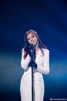 陈妍希初舞台为儿子唱小星星 称其是一份生日礼物