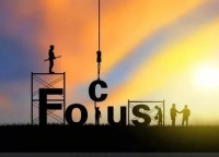 浮躁的世界里，欠自己一个专注