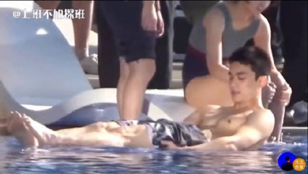 满满的青春气息,妹妹萌萌哒,弟弟帅帅哒,真是绝配了