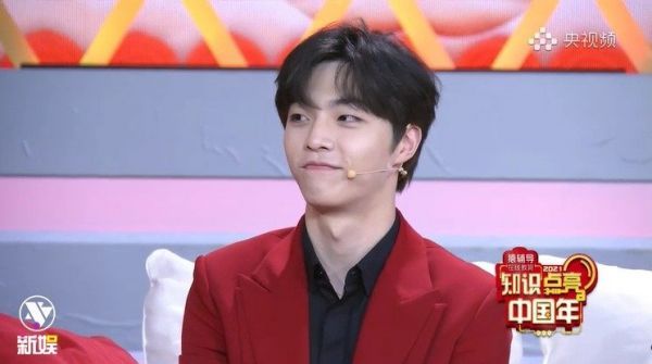 陈立农 直播 对联 农农想的对联：歌声唱响同胞曲……