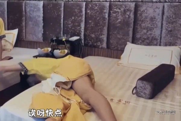 宋亚轩意识到还自己拽了拽哈哈哈哈哈哈哈(cr:水印)