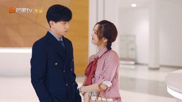 哈哈哈哈里的男女主仿佛是在平行世界……
