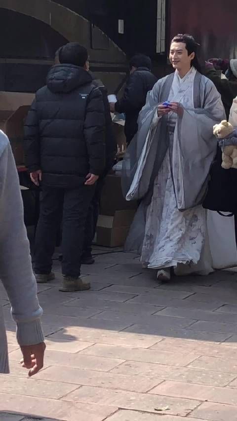恭喜男神韩承羽今天杀青了！