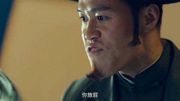 这脸打的哗啦啦,还表演真正的技术搞笑电影怪物先生