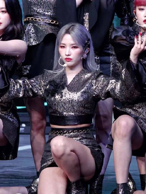 (G)I-DLE 田小娟每次造型都好好看
