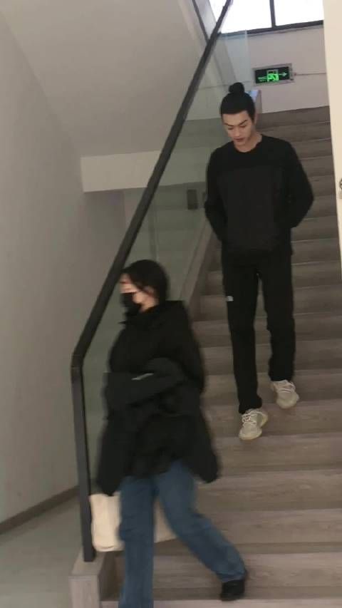 许凯已经杀青了回深圳老家了！