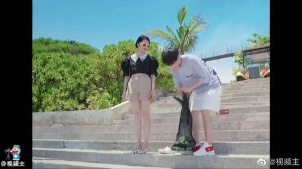 《假日暖洋洋》众叛亲离也许不是坏事要不怎么能碰到小鲜肉男友呢