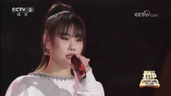 恭喜@TIA袁娅维 获得中国歌曲TOP排行榜……