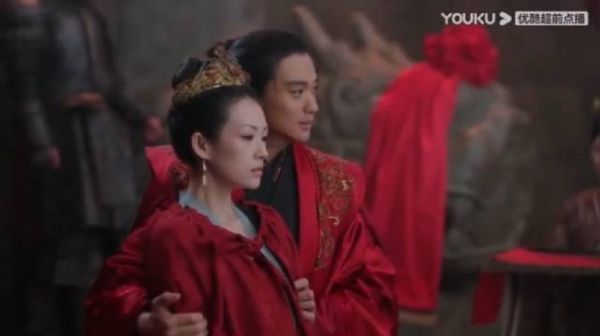上一次大婚因战事危急,萧綦不得已连夜出京,而这一次……