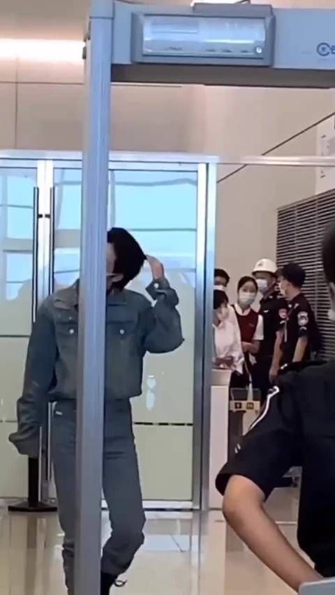 我直接被陆柯燃帅晕过去，救命啊！！！
