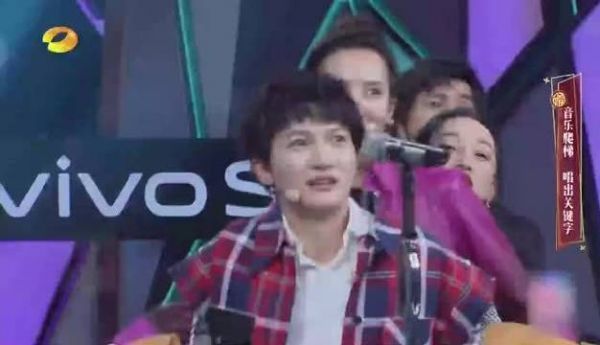 今晚快本@卡布叻_周深 用萝莉音唱歌真的是太甜了！