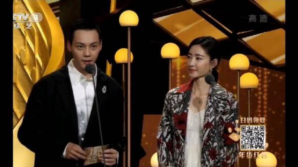 央视镜头下的陈伟霆怼脸拍，无滤镜真的好绝！