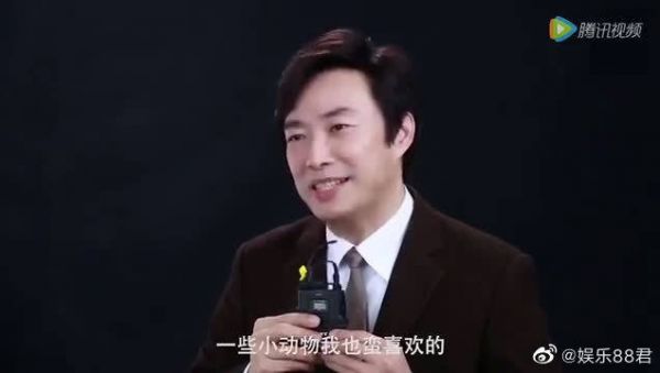 费玉清综艺节目后台采访，这口才幽默不愧是金钟奖最佳主持人！