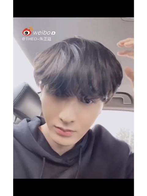 沙雕帅哥欢乐多，朱正廷的状态竟然是童年阴影容嬷嬷的视频！