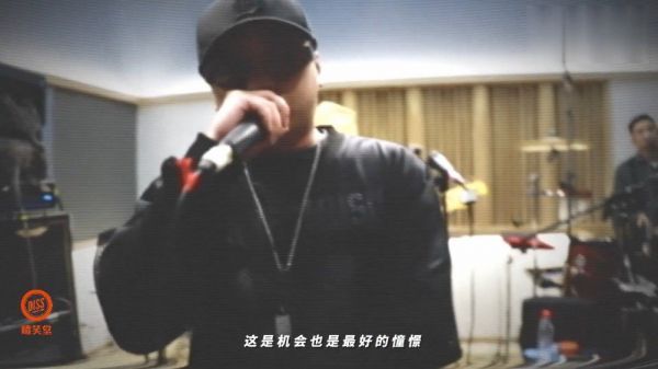 神仙现场！低苦艾乐队和西奥的《兰州兰州》排练视频……