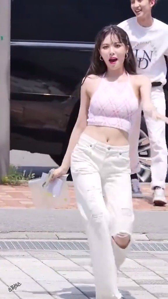 美女的烦恼果然和我们不一样，我们天天想着减肥……