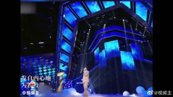 新年的第一个舞台是唱给粉丝的《生长》……