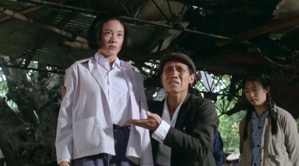 为了儿子彩礼钱,母亲自愿嫁给山里7个男人……