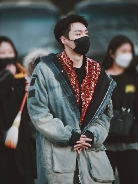 张艺兴 上下班路透合集~ 超级温柔暖心的艺兴,联排辛苦啦……