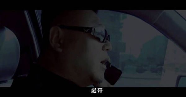 这个话题一下子让小微又想重温卷福的《奇异博士》了！