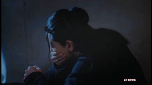 怀恩以为自己对王妃的爱意不露痕迹……
