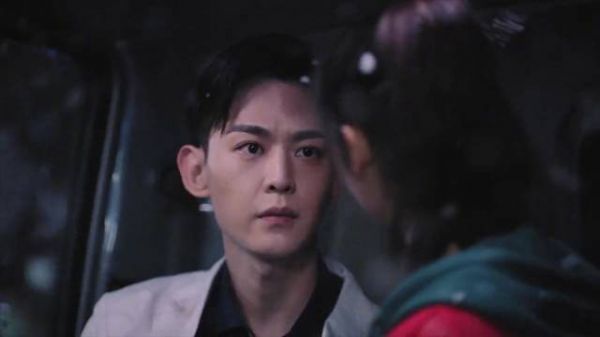 温少卿在灾区用三封情书向丛容求婚这段实在太好哭了！