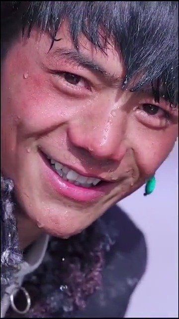 丁真的新歌《1376心想事成》，上线2分钟评论2000＋……