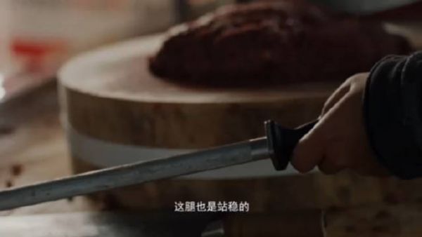 陈大愚现身菜市场做起了“菜刀鼓王”?