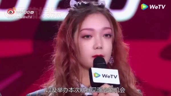 希林娜依高说英文苏,唱英文歌更苏……
