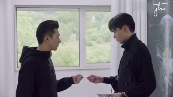 小商言能有什么坏心思呢?他只是想借钱而已!