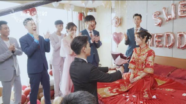 这婚礼看得我凌乱了，也太真实了吧，邢菲唐晓天他俩是在戏里吧……