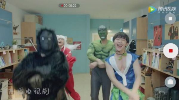 胡一天 张逸杰 翟潇闻 刘一熠
