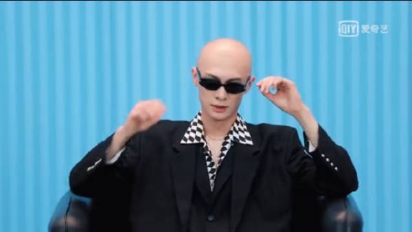 自我介绍来了!!