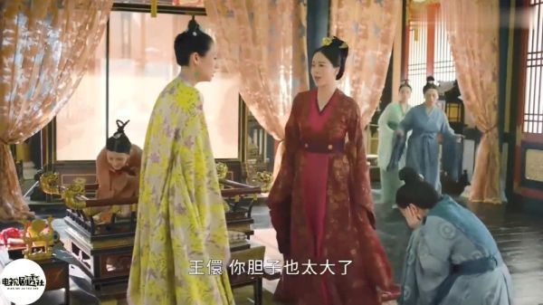 《上阳赋》阿妩发现皇后身边的下人郑嬷嬷虐待小皇子……