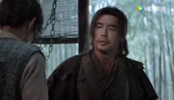 唐三终于知道自己是双生武魂,左手是爸爸的武魂“昊天锤”……