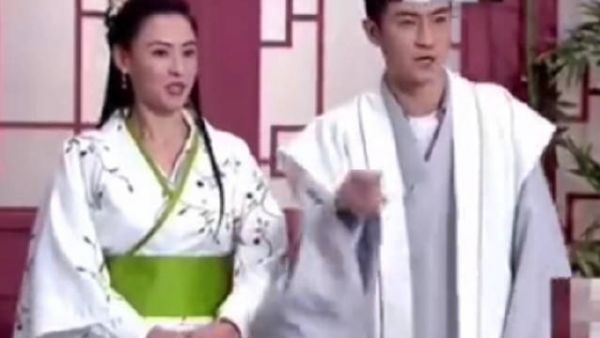 张柏芝在姐姐《理所当然》一公舞台和其他队员对比……