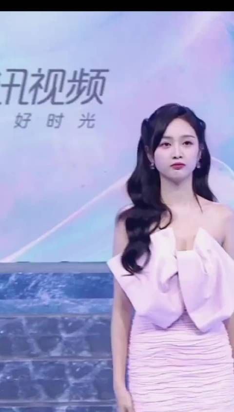 斗罗大陆发布会，吴宣仪跳兔子舞直拍版，有被甜到吗？