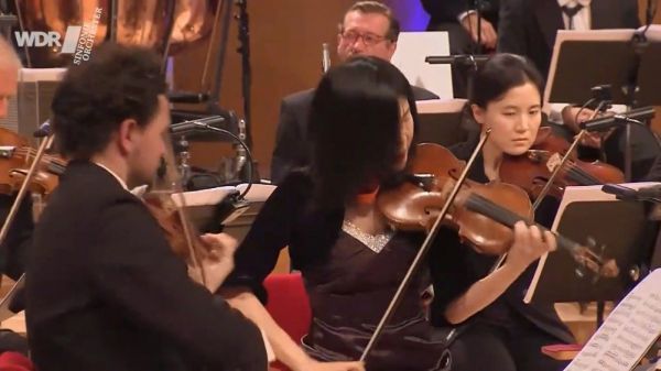 西德广播交响乐团:柴可夫斯基《弦乐小夜曲》片段