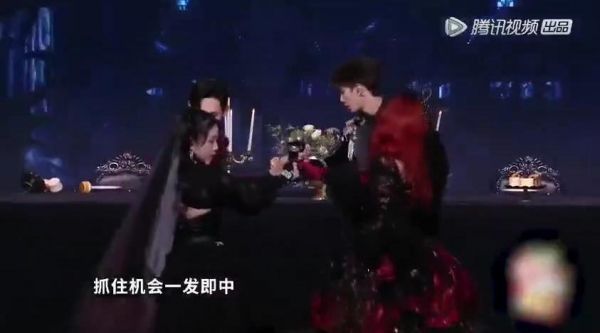 每个人的眼神里都有戏， 简直是神仙合作舞台！